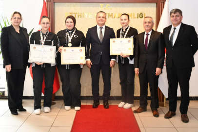 Derece Alan Öğrencilerden Kaymakam Akkaya’ya Ziyaret