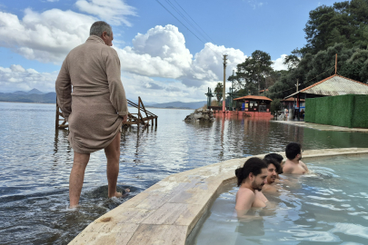 Aşırı yağışlar Köyceğiz Gölü'nü taşırdı