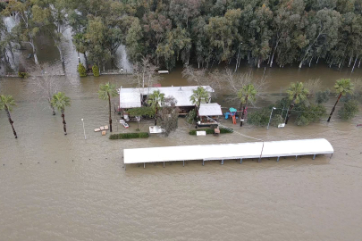 Köyceğiz Gölü Taştı: Ev ve İşyerlerini Su Bastı