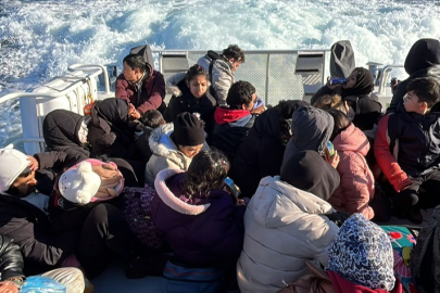 44 Düzensiz Göçmen Kurtarıldı, 33 Düzensiz Göçmen Yakalandı