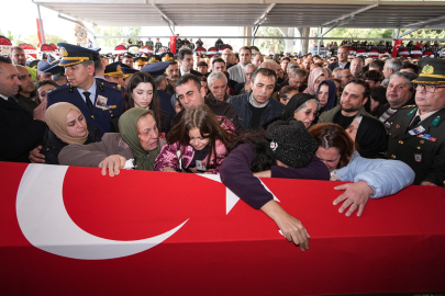 Şehit Pilot İzmir'de Defnedildi
