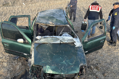 Kütahya'da takla atan otomobildeki 1 kişi öldü, 2 kişi yaralandı