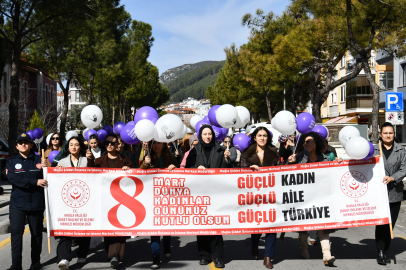 Muğla'da Kadınlar "Sessiz Kararlılık" Yürüyüşünde Buluştu