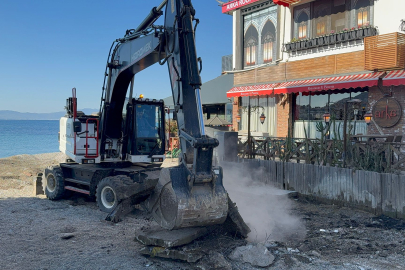Bodrum'da Kıyı Şeridindeki Atıklar Kaldırıldı