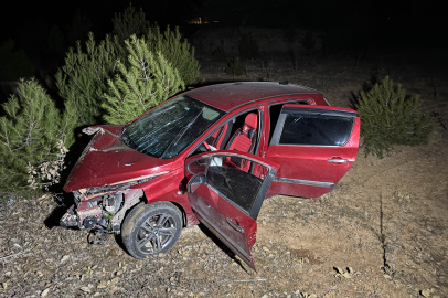 Uşak'ta iki otomobilin çarpıştığı kazada 5 kişi yaralandı