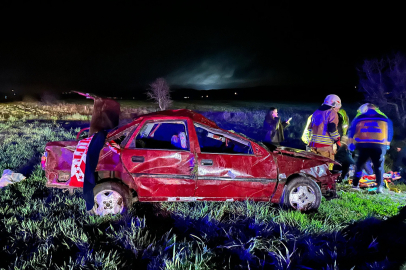 Manisa'da Devrilen Otomobildeki 1 Kişi Öldü, 3 Kişi Yaralandı