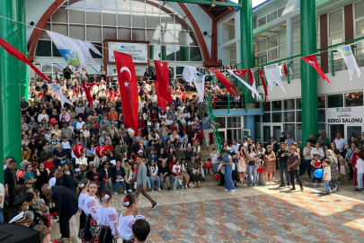 Fethiye'de 23 Nisan Coşkusu: Beşkaza Meydanı Çocuklarla Doldu!