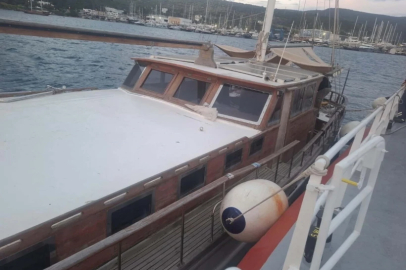 Bodrum'da Su Alan Teknedeki 3 Kişi Kurtarıldı