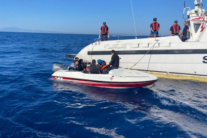 İzmir'de 19 düzensiz göçmen yakalandı, 11 göçmen kurtarıldı