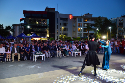 İzmir'de "Geçmişin İzleri Şenliği" Düzenlendi