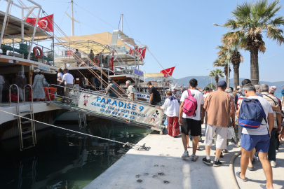 Muğla'da Şehit Yakınları ve Gaziler Tekne Turunda Ağırlandı