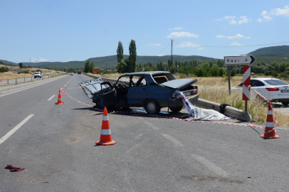 Kütahya'da 2 Otomobilin Çarpıştığı Kazada 1 Kişi Öldü, 4 Kişi Yaralandı