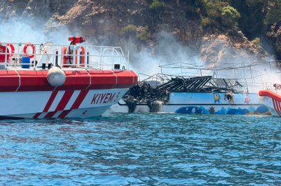 Fethiye'de günübirlik tur teknesinde yangın: 107 kişi tahliye edildi