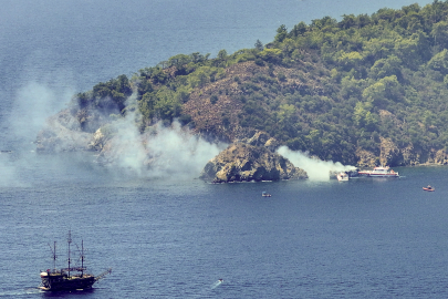 Fethiye'de tur teknesinde çıkan yangın söndürüldü
