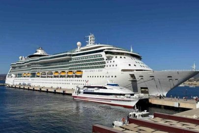 Brilliance of the Seas Bodrum'a 2 bin 242 yolcu getirdi: Sonraki durak Santorini